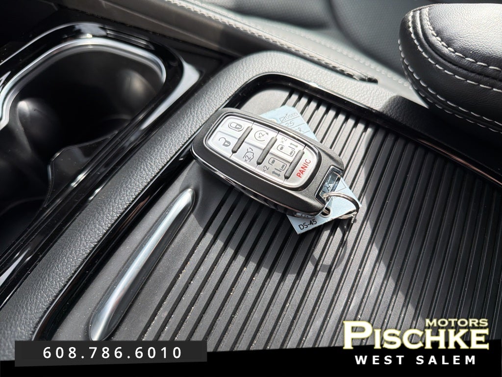 2025 Chrysler Pacifica Limited AWD