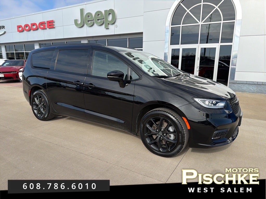 2025 Chrysler Pacifica Limited AWD