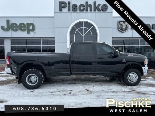 2023 RAM 3500 Tradesman Crew Cab 4x4 8' Box