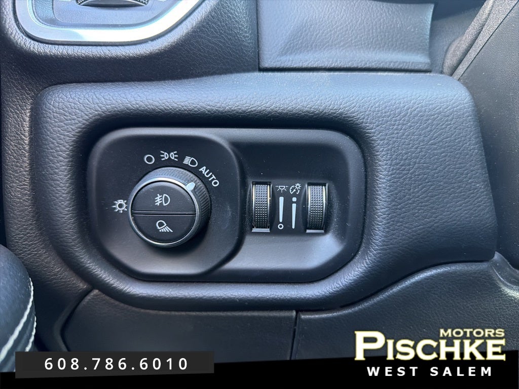 2020 RAM 3500 Laramie Crew Cab 4x4 8' Box