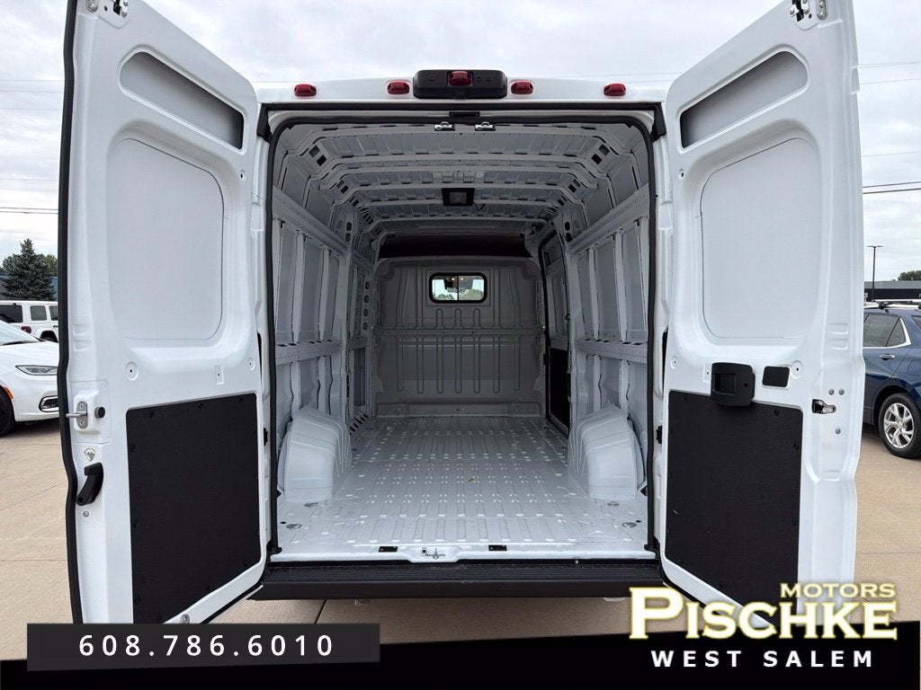 2027 RAM ProMaster Cargo Van Tradesman