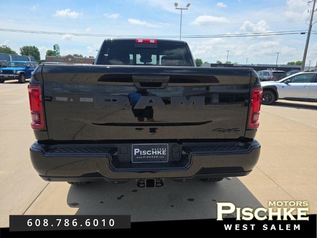 2026 RAM Ram 2500 RAM 2500 BLACK EXPRESS CREW CAB 4X4 6'4' BOX