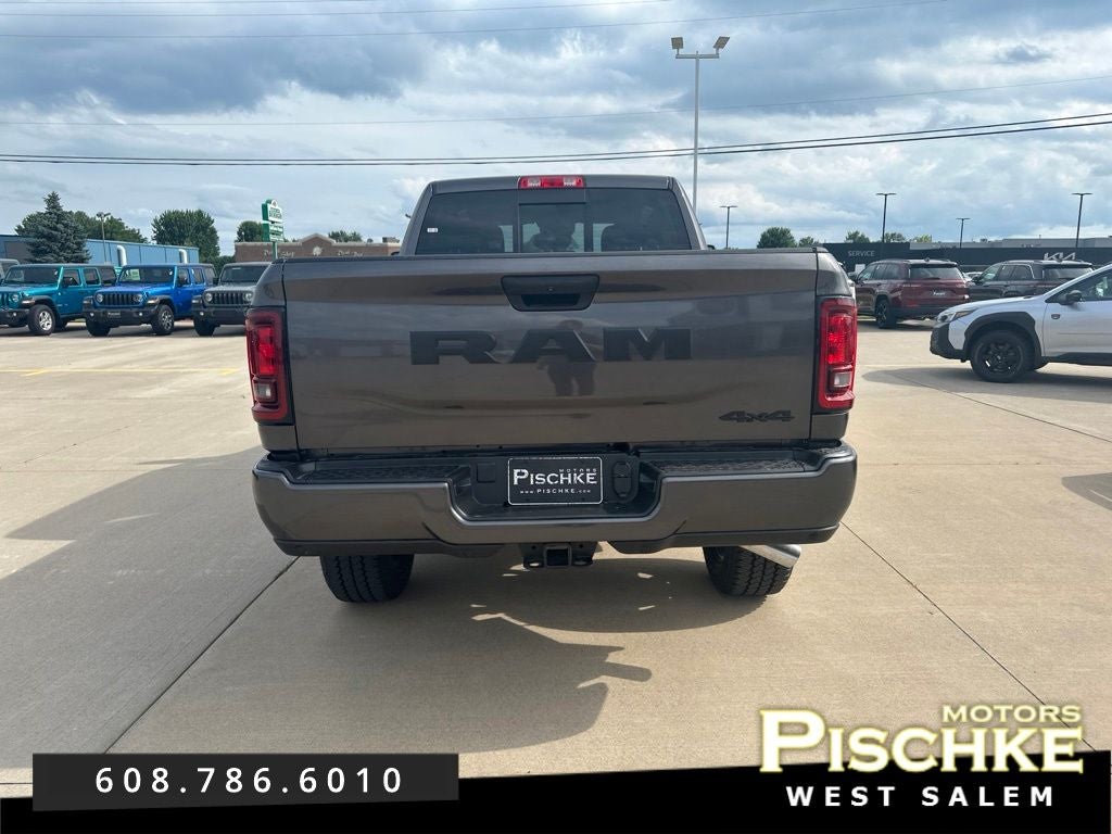 2026 RAM Ram 2500 RAM 2500 BLACK EXPRESS CREW CAB 4X4 6'4' BOX