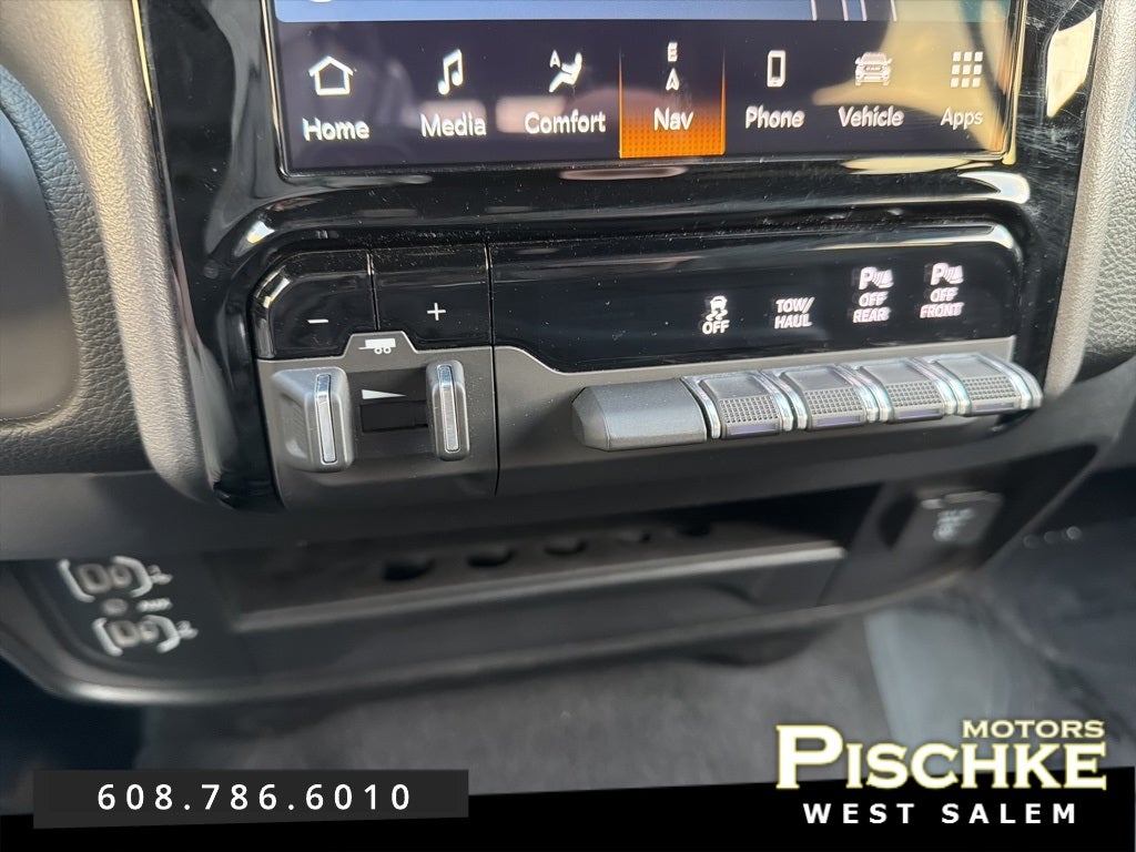 2024 RAM 2500 Big Horn Crew Cab 4x4 6'4' Box