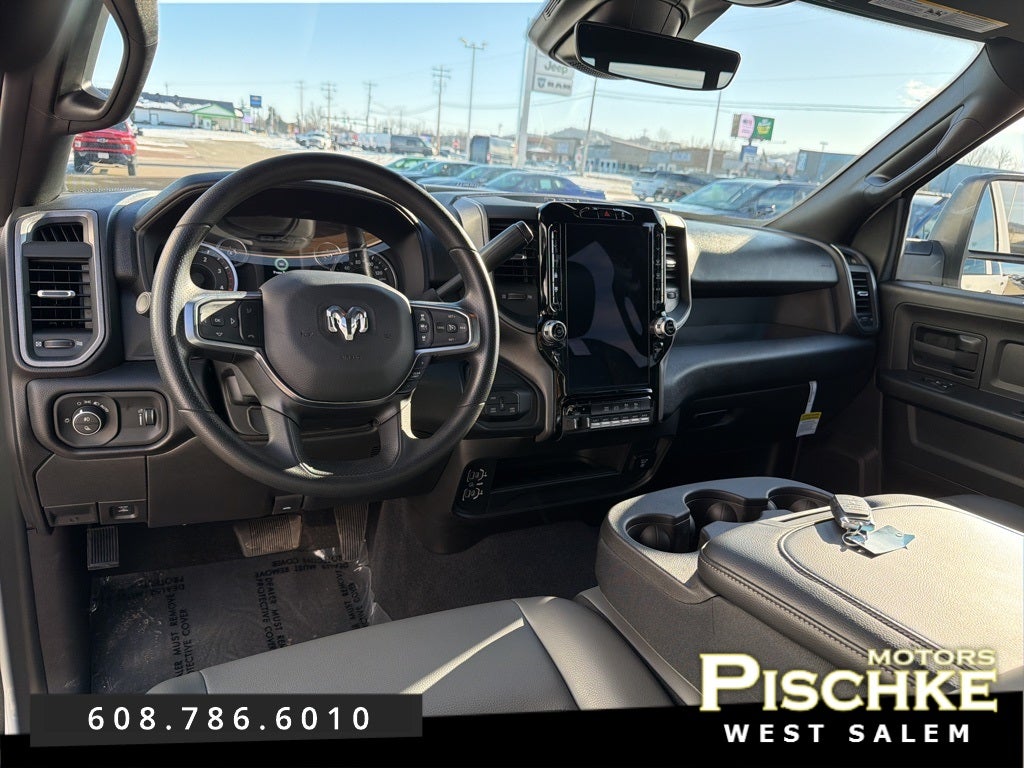 2025 RAM 2500 Tradesman Crew Cab 4x4 8' Box