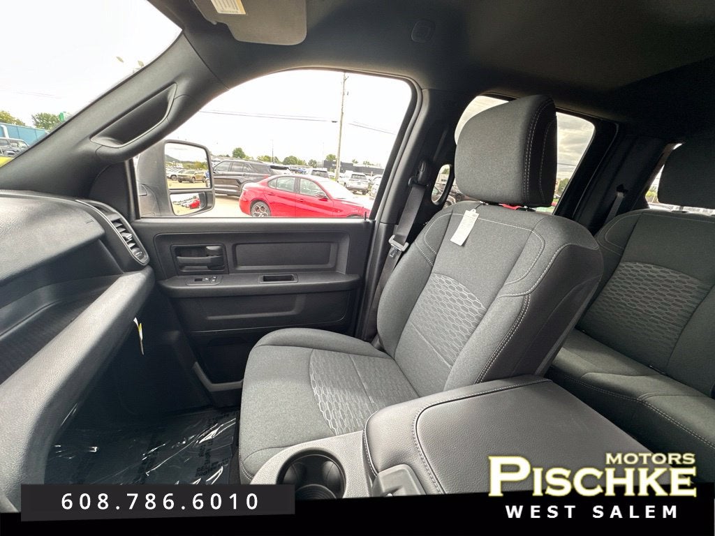 2025 RAM Ram 2500 Tradesman Crew Cab 4x4 8' Box