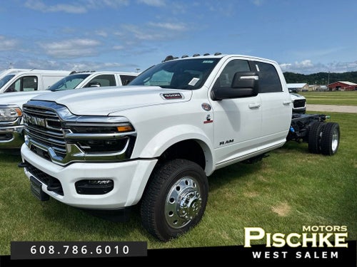 2026 RAM Ram 5500 Chassis Cab RAM 5500 BIG HORN CHASSIS CREW CAB 4X4 84' CA