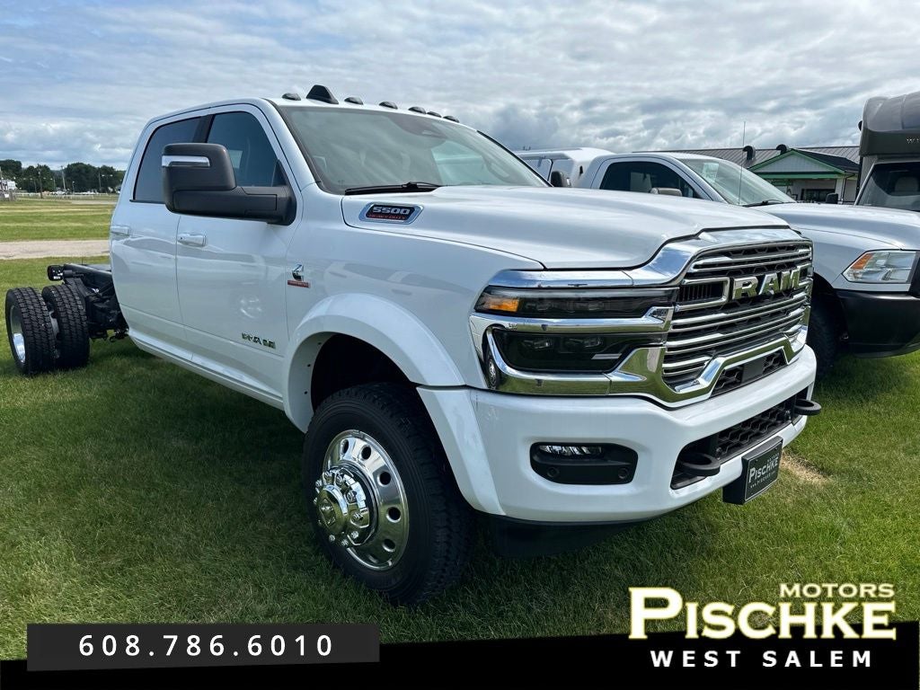 2026 RAM Ram 5500 Chassis Cab RAM 5500 BIG HORN CHASSIS CREW CAB 4X4 84' CA