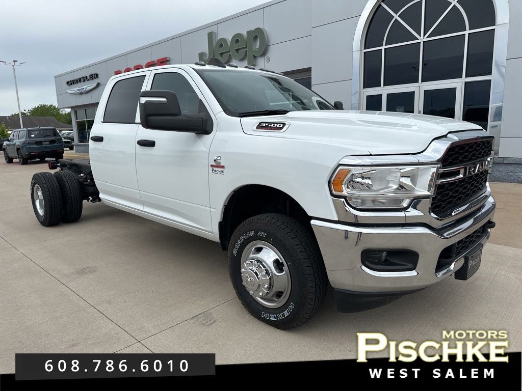 2024 RAM 3500 Chassis Tradesman/SLT/Laramie/Limited