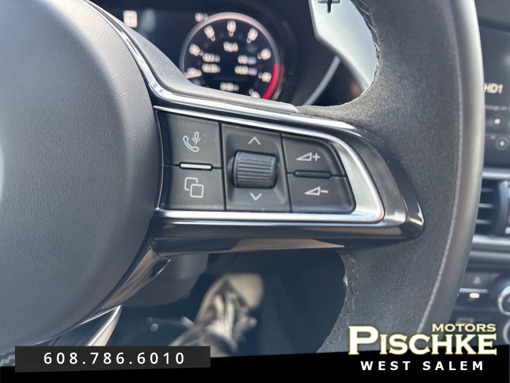 2024 Alfa Romeo Giulia Quadrifoglio RWD